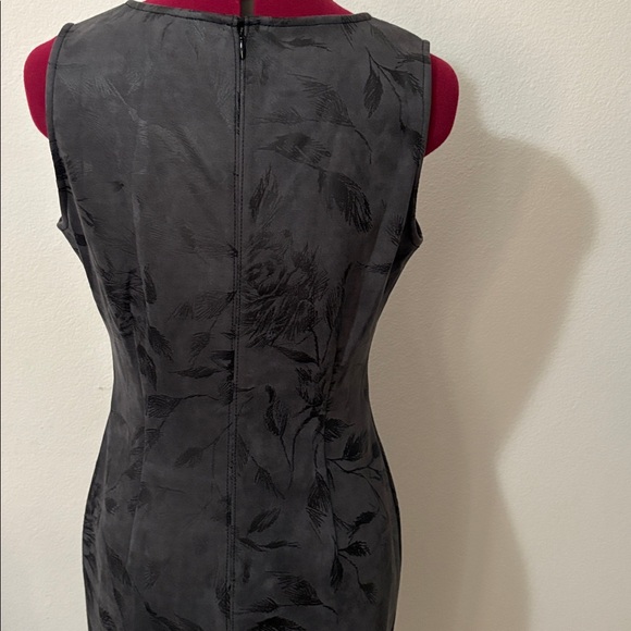White House Black Market size 6 gray floral faux suede dress Made in Vietnam - Picture 7 of 14